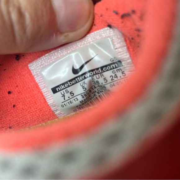 Nike Free Run Running Shoes Womens sz 7.5 - red/orange/greyNike - Picture 9 of 9